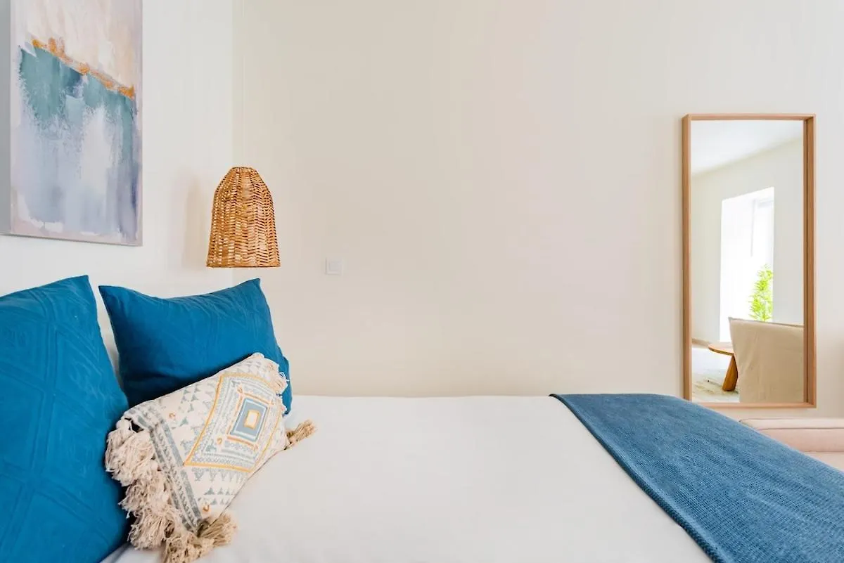 Apartment Lapa Getaway Studio With Swimming Pool Lisbon