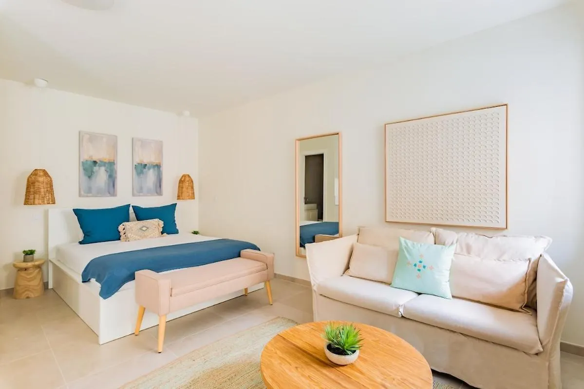Lapa Getaway Studio With Swimming Pool Lisbon