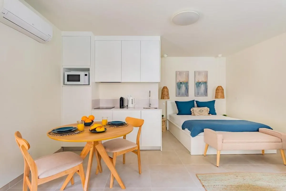 Apartment Lapa Getaway Studio With Swimming Pool Lisbon