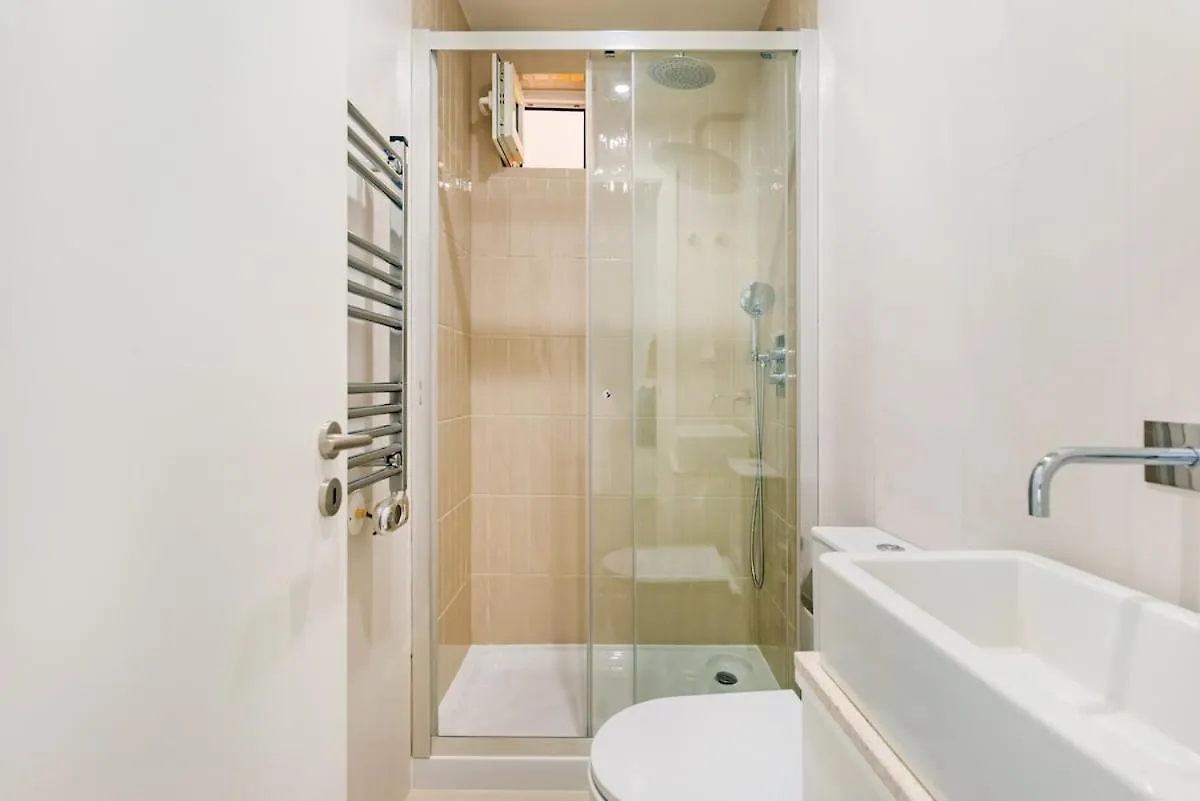 Lapa Getaway Studio With Swimming Pool Lisbon Apartment