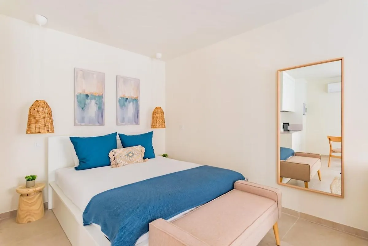 Lapa Getaway Studio With Swimming Pool Lisbon 0*,  Portugal